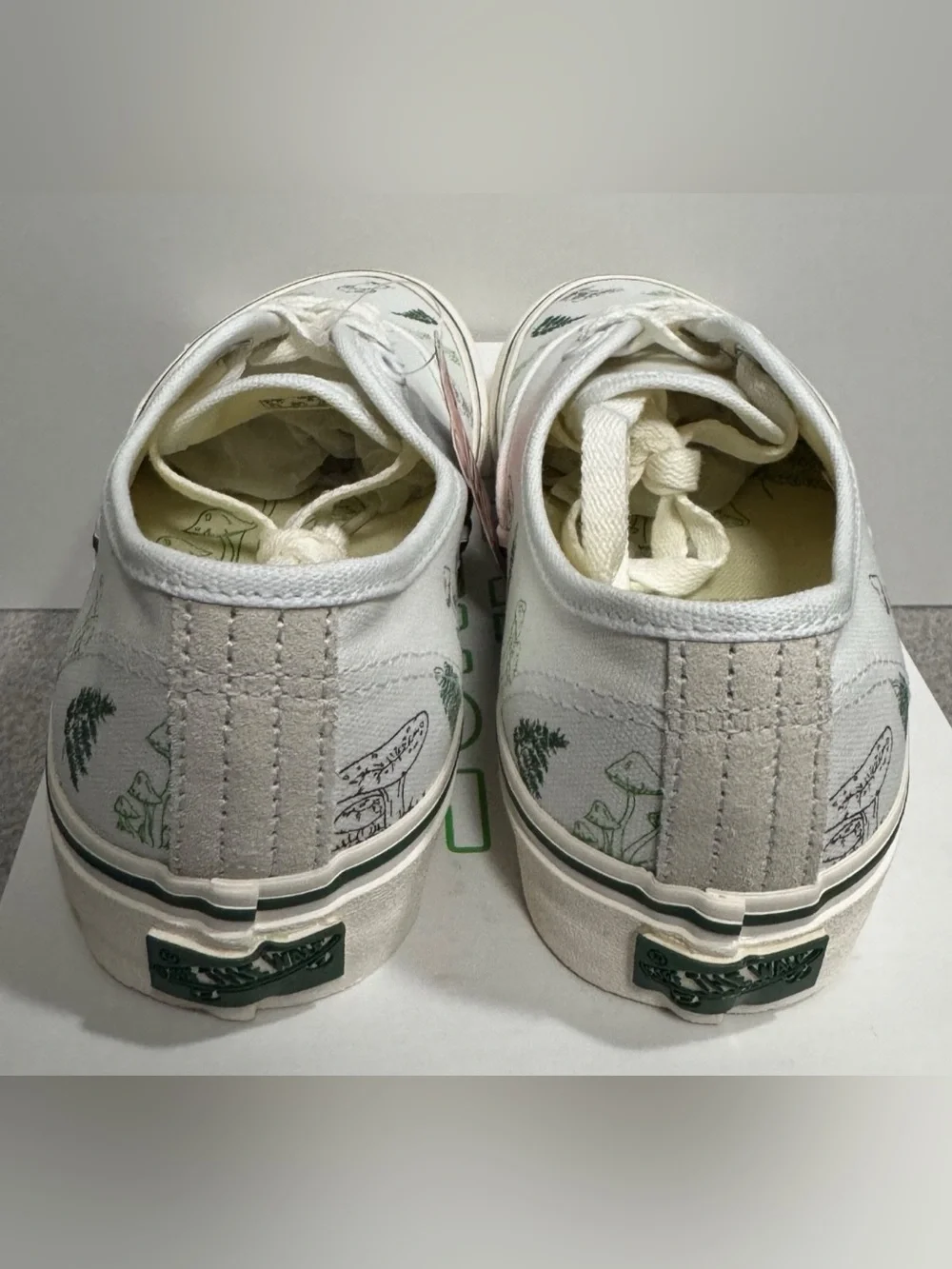 Vans x Ssense Authentic Vault Vr3 True White Unisex Size 6.5 Men/ 8 Women